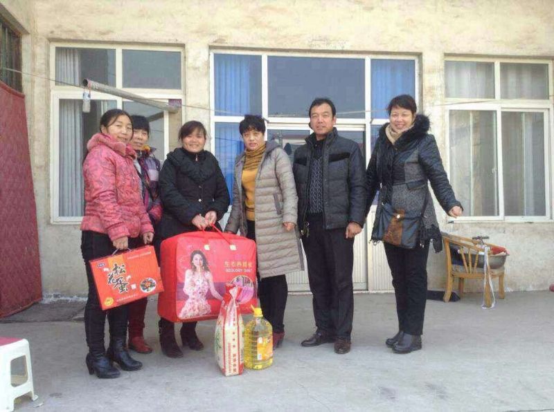 我公司领导慰问公司特困员